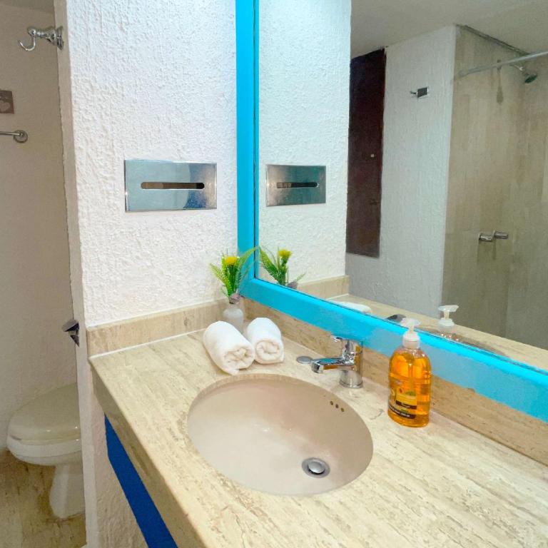 Renovated Studio in Cancun Beach at the Hotel Zone - One-Bedroom Apartment - 33