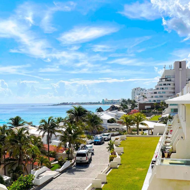 Renovated Studio in Cancun Beach at the Hotel Zone - One-Bedroom Apartment - 38