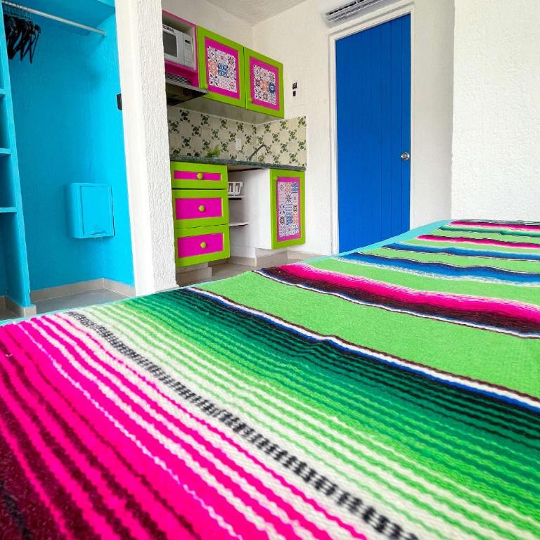 Renovated Studio in Cancun Beach at the Hotel Zone - One-Bedroom Apartment - 17