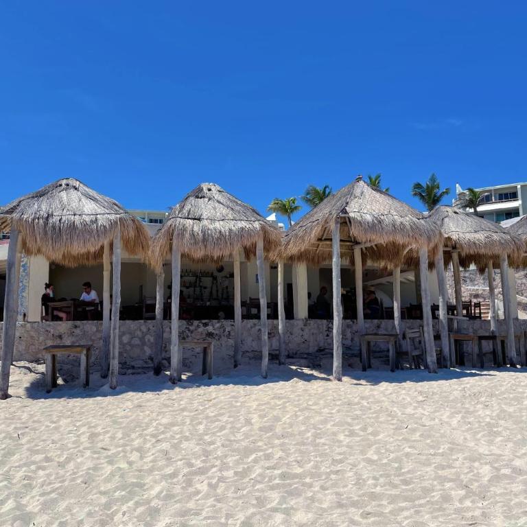 Renovated Studio in Cancun Beach at the Hotel Zone - One-Bedroom Apartment - 68
