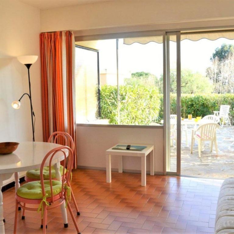 Studio cabine avec terrasse et parking, à 250 m de la plage d'Aiguebelle, Le Lavandou - FR-1-251-187 - Appartamento (4 Adulti) - 4