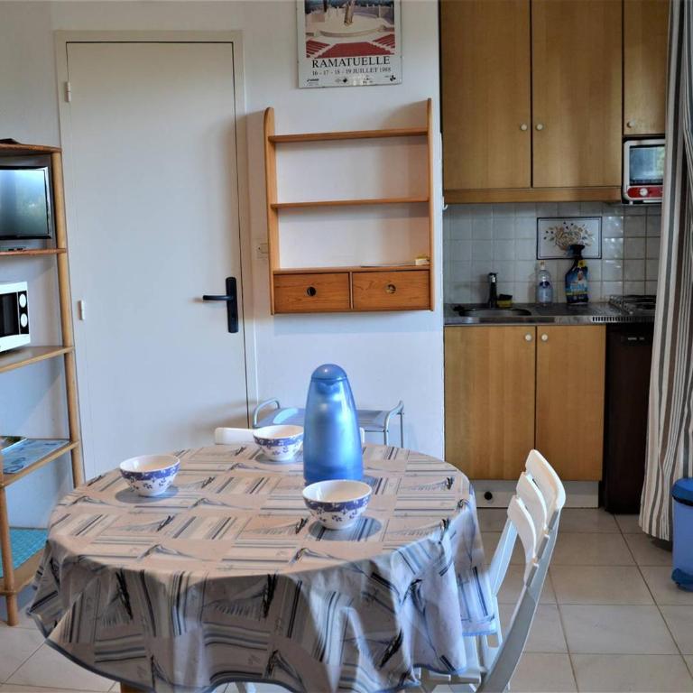 Studio cosy avec jardin, proche plage à Cavalaire-sur-Mer, parking inclus - FR-1-226B-128 - Apartment - 5