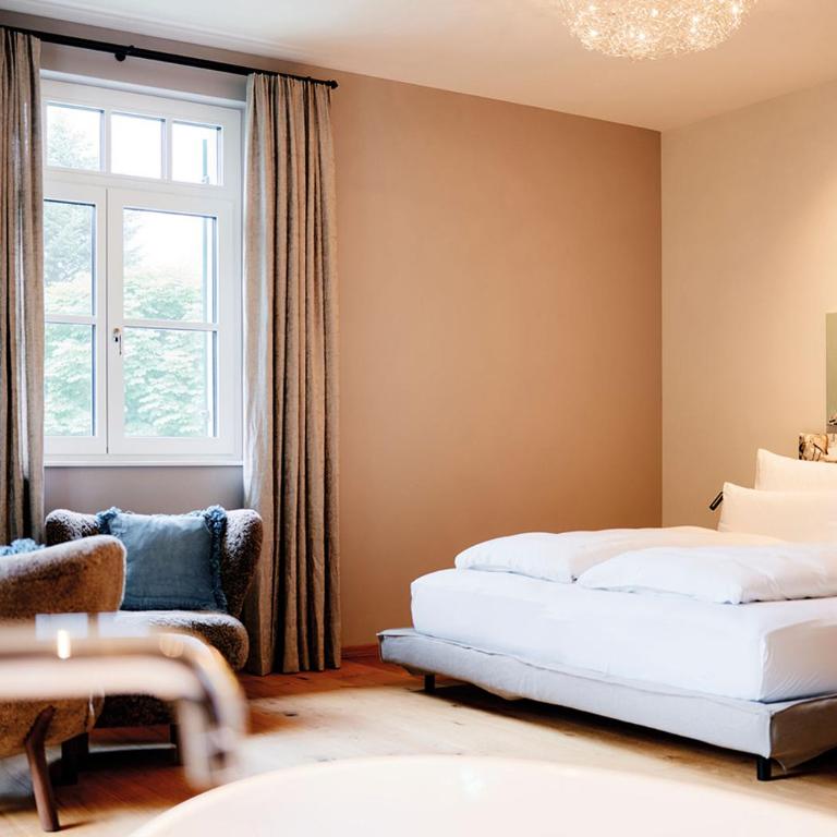 TAUROA Landhaus zu Appesbach - Doppelzimmer mit Bergblick - 2