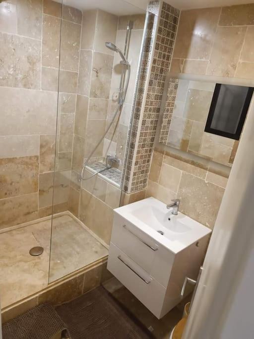 Appartement 56m2 climatisé accès direct plage et piscine - Apartamento de 1 dormitorio - 8