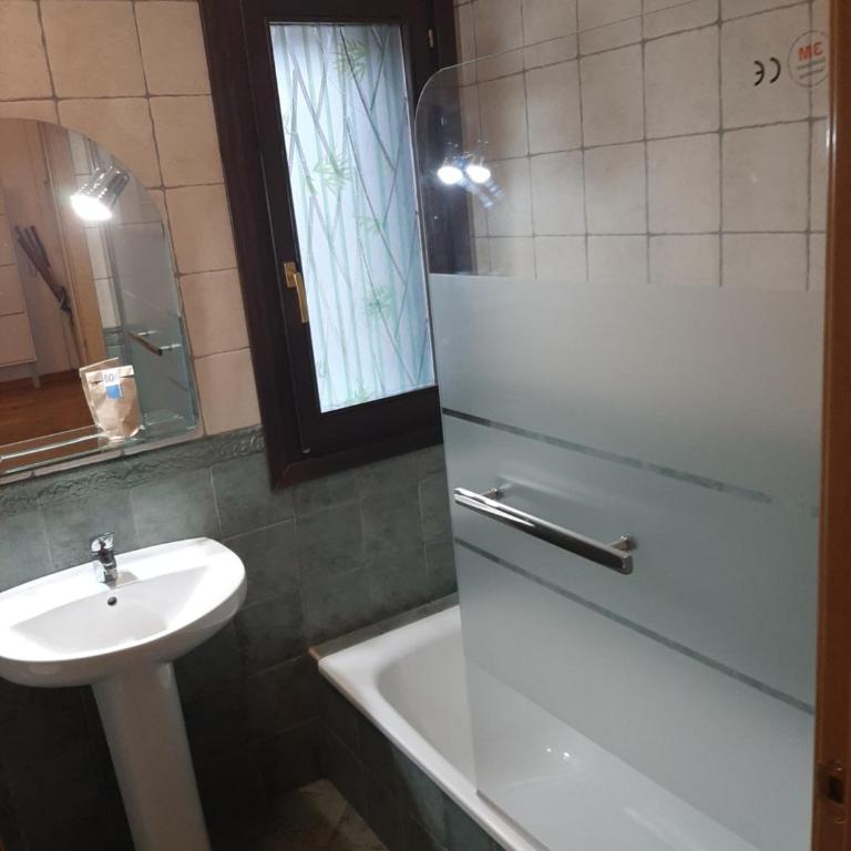 L'Artiga - Two-Bedroom Apartment - 14