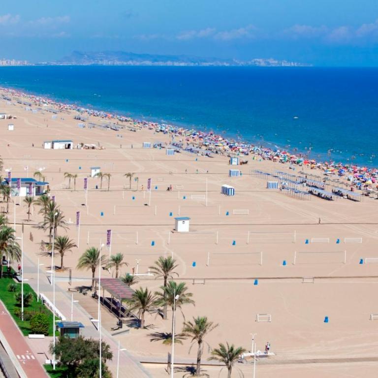 A 1 MINUTO DE LA PLAYA Alojamiento 2 habitaciones - Aire Acc y ascensor - Two-Bedroom Apartment - 14