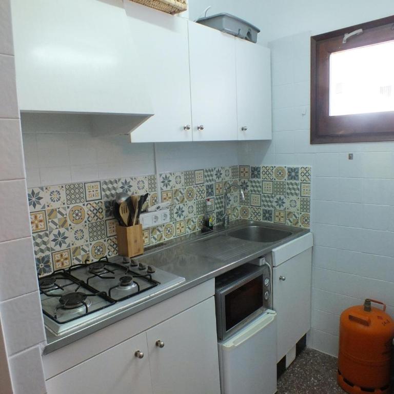 Apartamento para 6 - Terraza - Cerca de Playa y Comercios - ES-204-7 - Apartment - 18