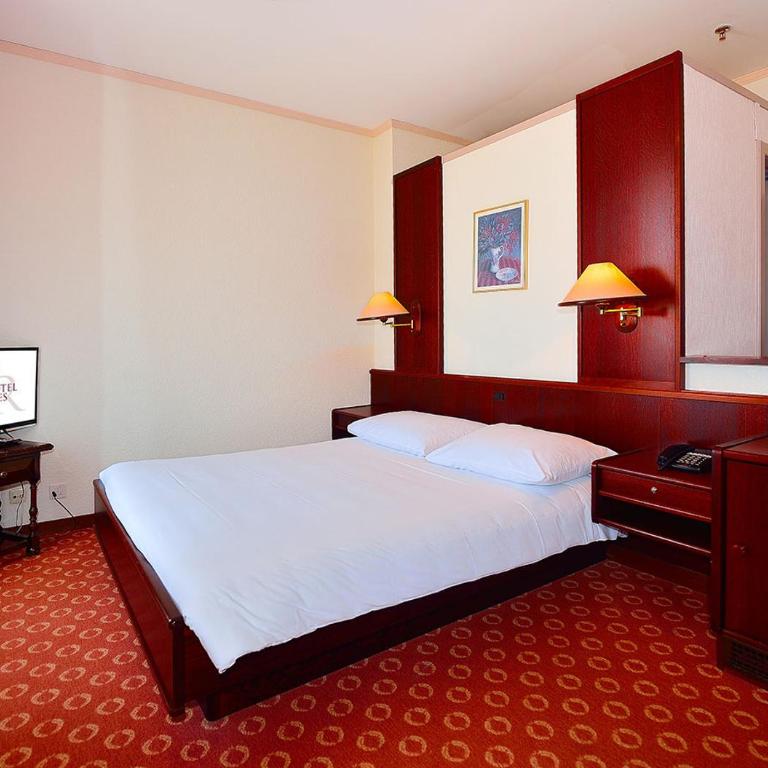 Grand Hôtel des Rasses & Wellness - Family Room - 4