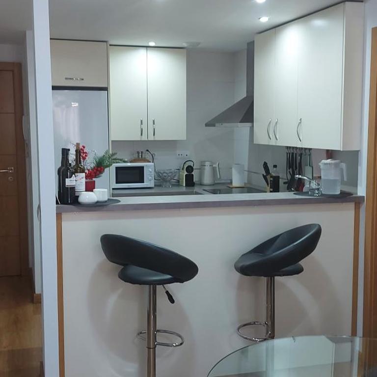 Modern Apartment in the center of San Pedro de Alcantara, Marbella - Two-Bedroom Apartment with City View - 7