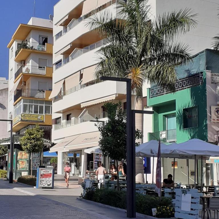 Modern Apartment in the center of San Pedro de Alcantara, Marbella - Two-Bedroom Apartment with City View - 2