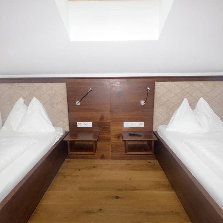 Hotel Stadler am Attersee - Familienzimmer mit Seeblick - 3