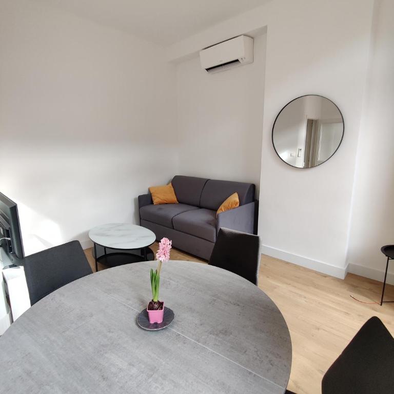 T2 neuf tout équipé, climatisé - Apartment mit Balkon - 2