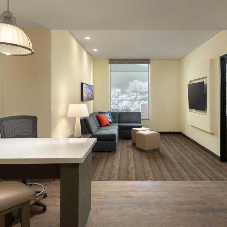 Hyatt House Monterrey Valle San Pedro - One-Bedroom King Suite with Sofa Bed and Roll-In Shower - Disability Access - 1