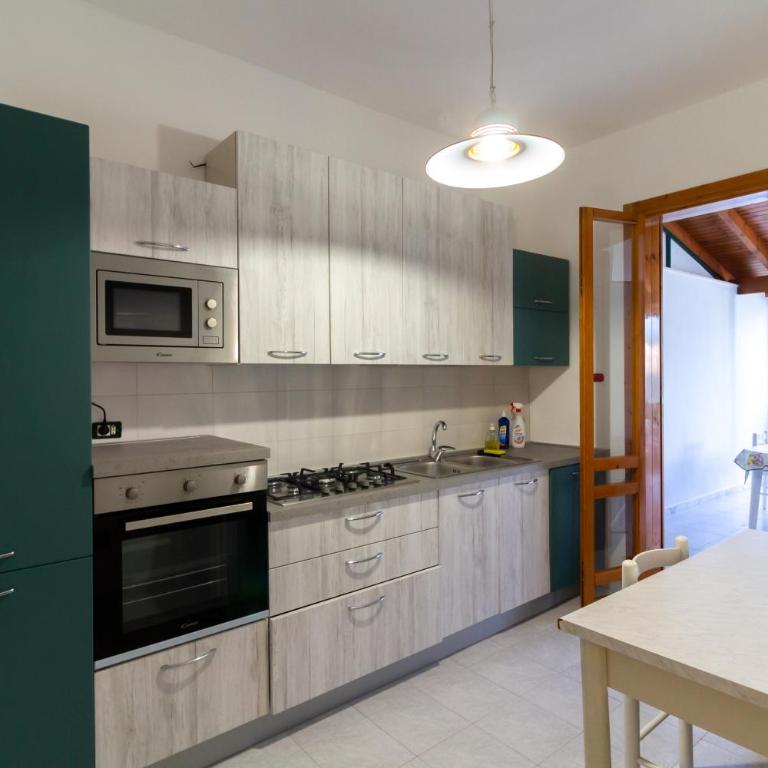 La casa di Bea - Torre dell'orso - Casa con 2 Camere da Letto - 2