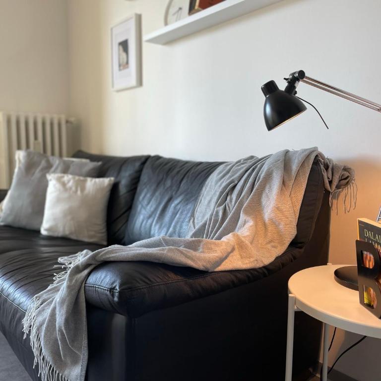 Vivapartments MilanoInganni - M1 Duomo 15 min, M4 Linate - Appartamento con 1 Camera da Letto - 13