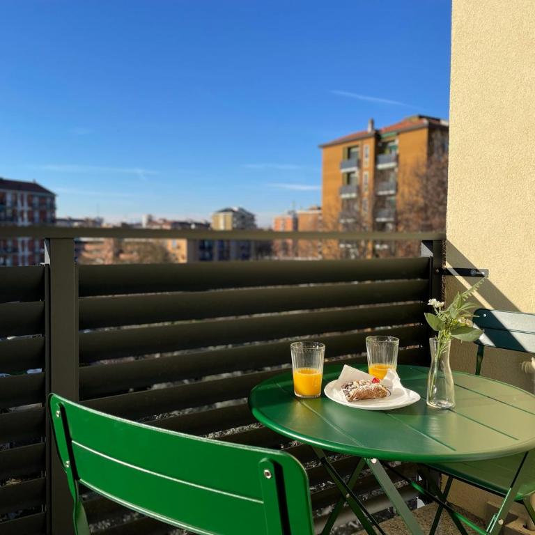 Vivapartments MilanoInganni - M1 Duomo 15 min, M4 Linate - Appartamento con 1 Camera da Letto - 5