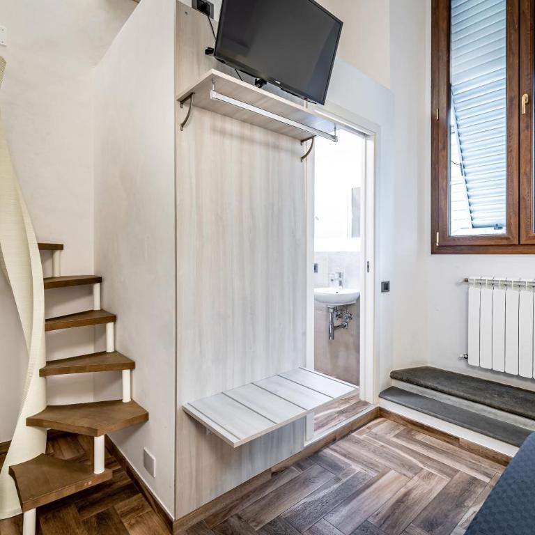 B&B Lorenzo de' Medici - Camera Tripla Standard - 13