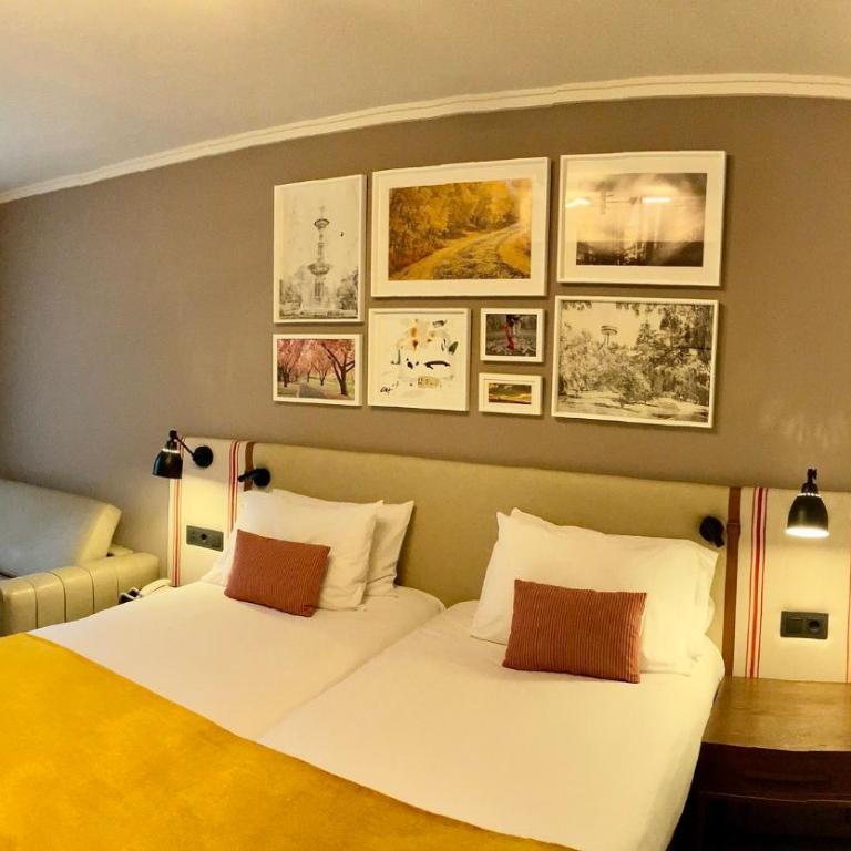 Hotel Indigo Madrid - Princesa by IHG - Premium Twin Room with Sofa - 3
