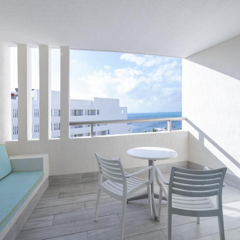 Izla Hotel by Fiesta Americana Isla Mujeres - Luxury Ocean, 1 King - 1