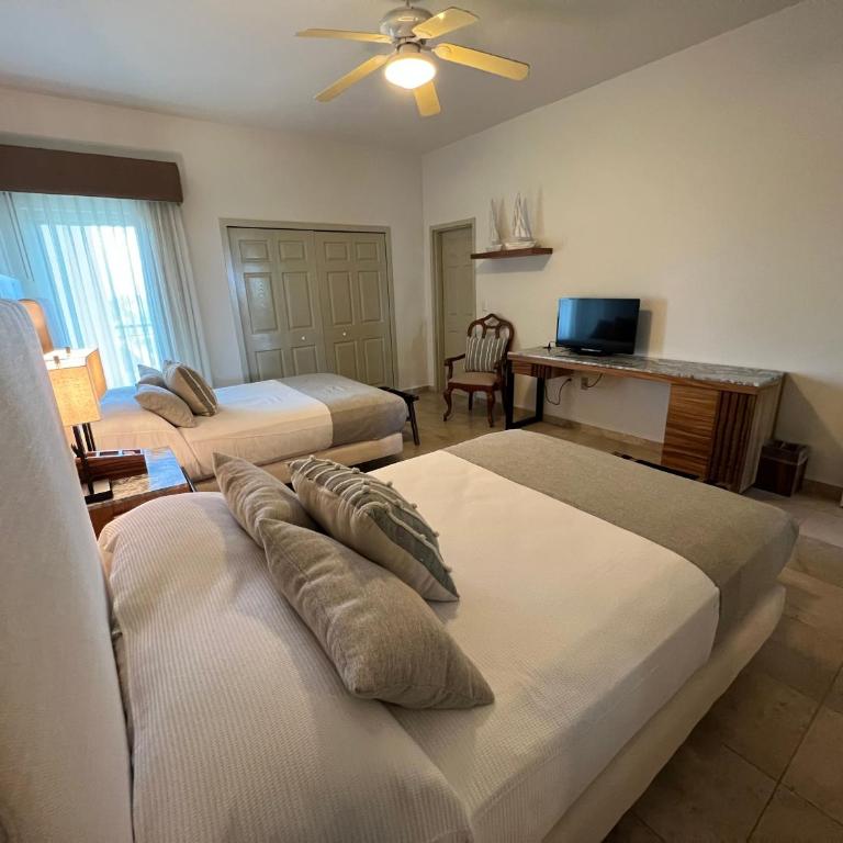 Beachfront 2 bedroom Condo in Playa Royale Resort, Nuevo Vallarta - Apartamento de 2 dormitorios - 20