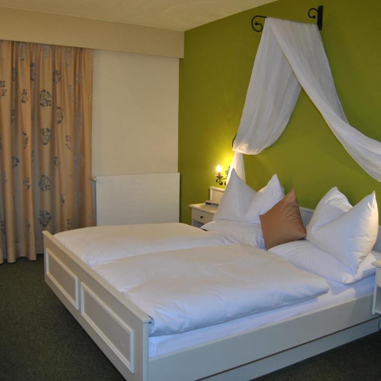 Panoramahotel Steirerland - Doppelzimmer mit Balkon - 8