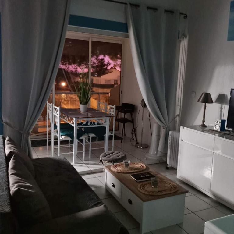 ISIS 2 Joli duplex proche plage et port - CLIM PARKING LOGGIA ET BALCON - Appartamento con 2 Camere da Letto - 5