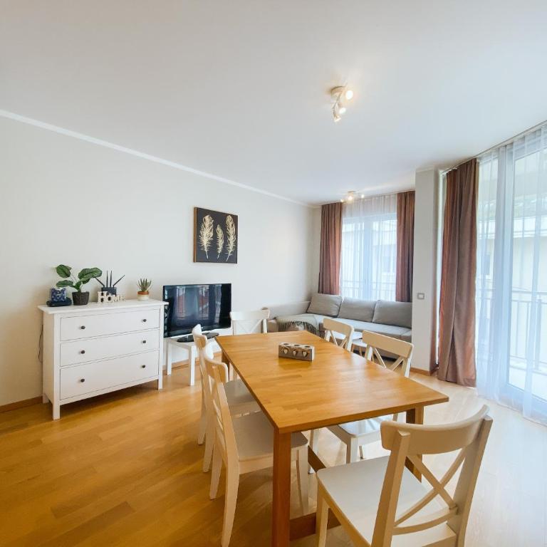 Sunny apartment - One-Bedroom Apartment - 1