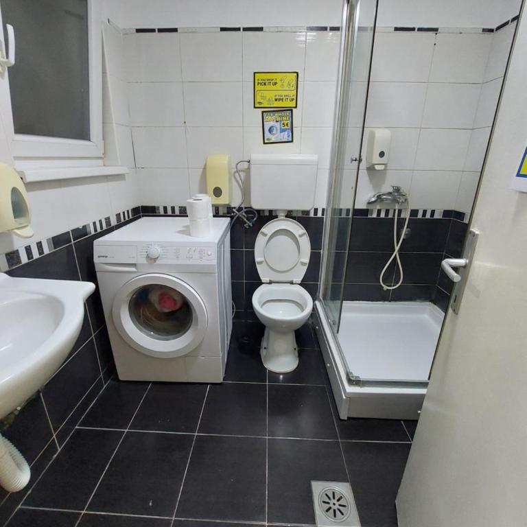 Hostel Inn Downtown - Krevet za Jednu Osobu u 6-krevetnoj Spavaonici - 10