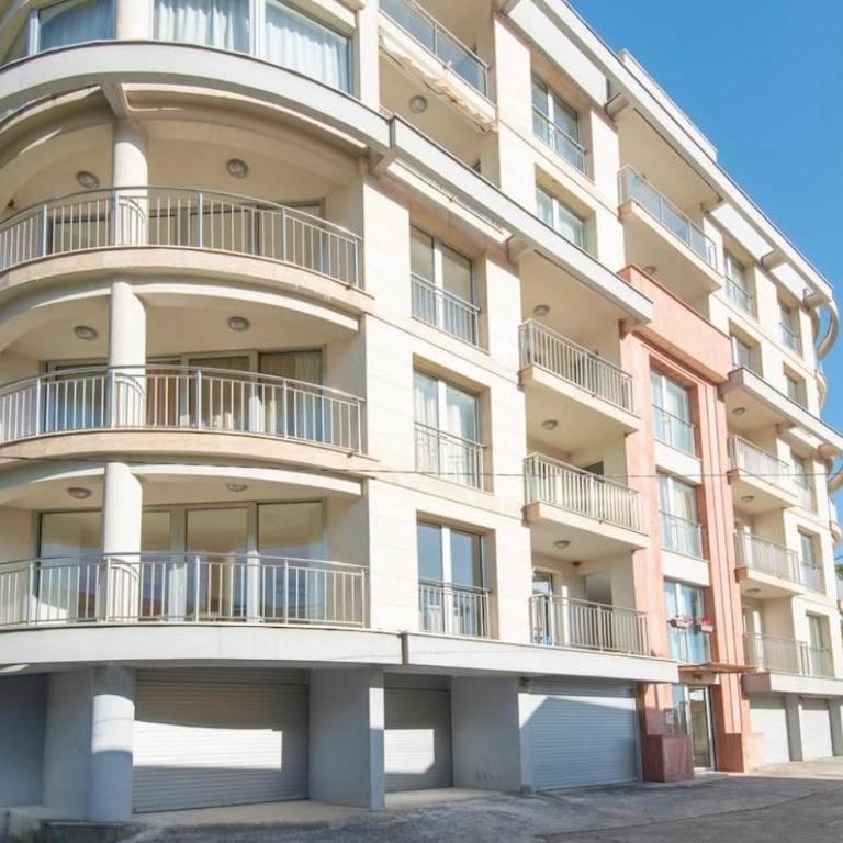 Sunny apartment - One-Bedroom Apartment - 15