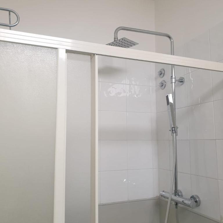 Hotel Bianca Vela - Camera Matrimoniale/Doppia con Letti Singoli con Doccia - 10