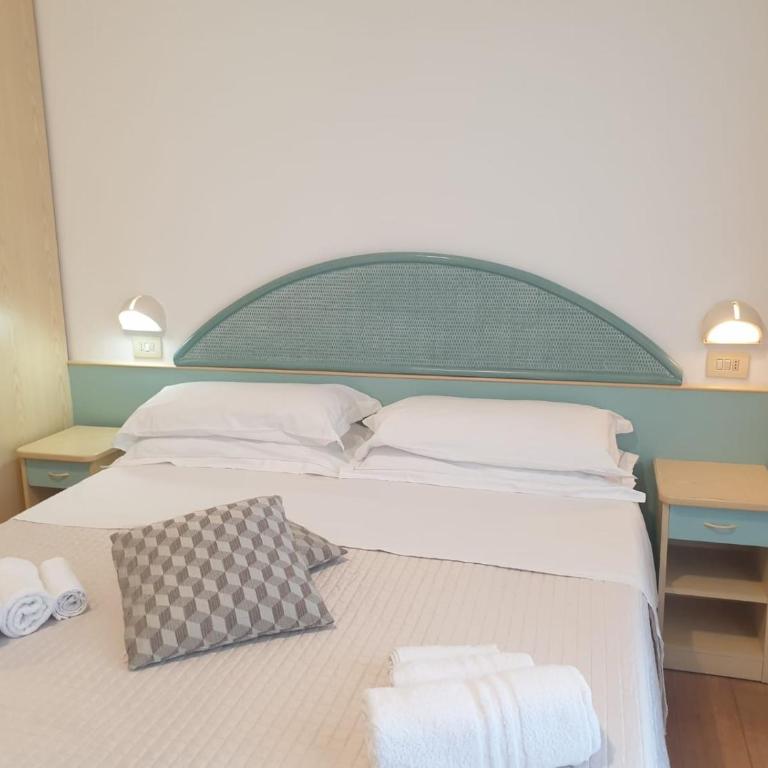 Hotel Bianca Vela - Camera Quadrupla Comfort - 10
