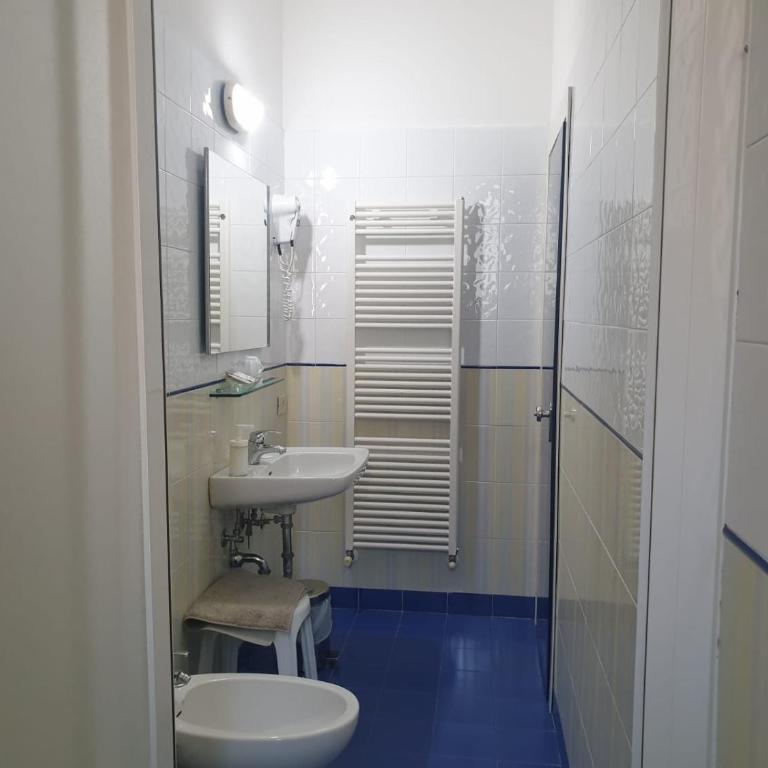 Hotel Bianca Vela - Camera Quadrupla Comfort - 14