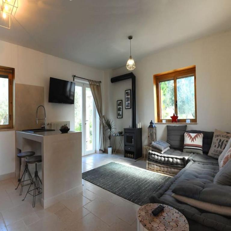 Reduced rates across June & July Beautiful Trulli in the heart of the Valle d Itria - Villa - 19