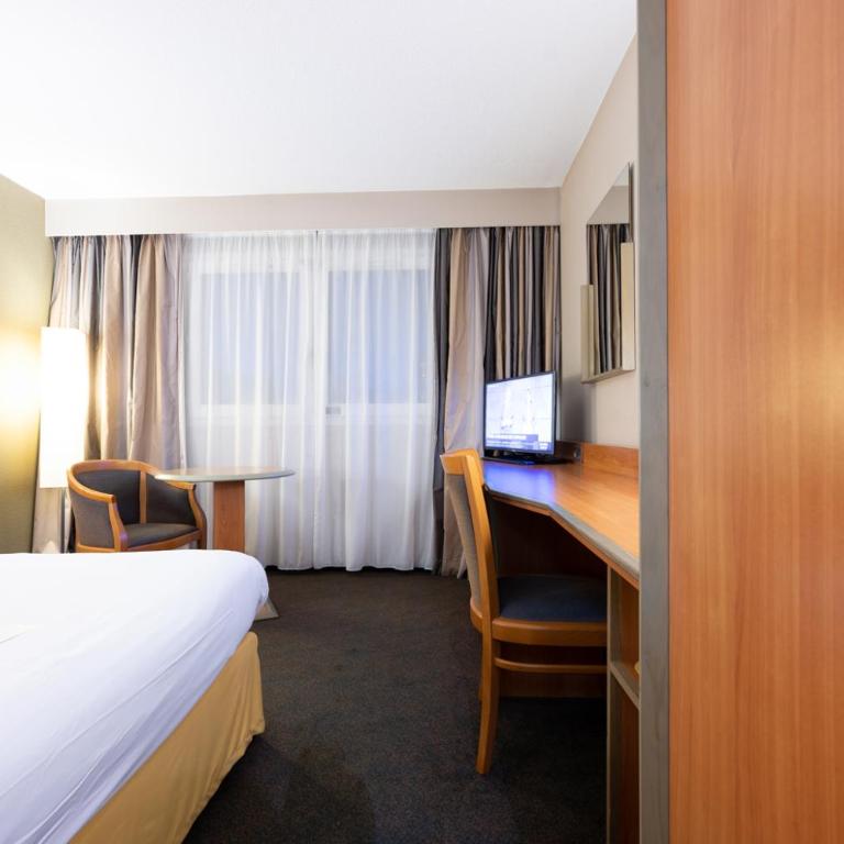 Holiday Inn Calais - Centre Car Ferry by IHG - Chambre Standard - 5