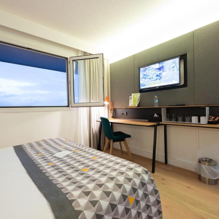 Holiday Inn Calais - Centre Car Ferry by IHG - Chambre Lit Queen-Size Standard avec Vue sur Mer - 3