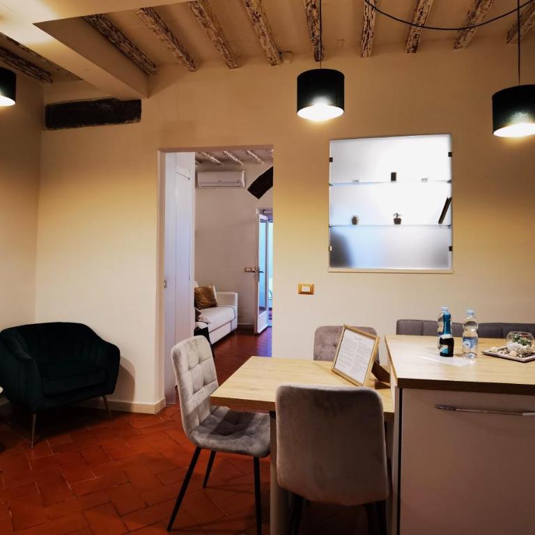 Rjgal Apartment B&B - Private Courtyard Florence Center - One-Bedroom Apartment - 28