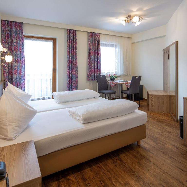 Ferienhotel Fuchs - Standard Doppel-/Zweibettzimmer mit Balkon - 3
