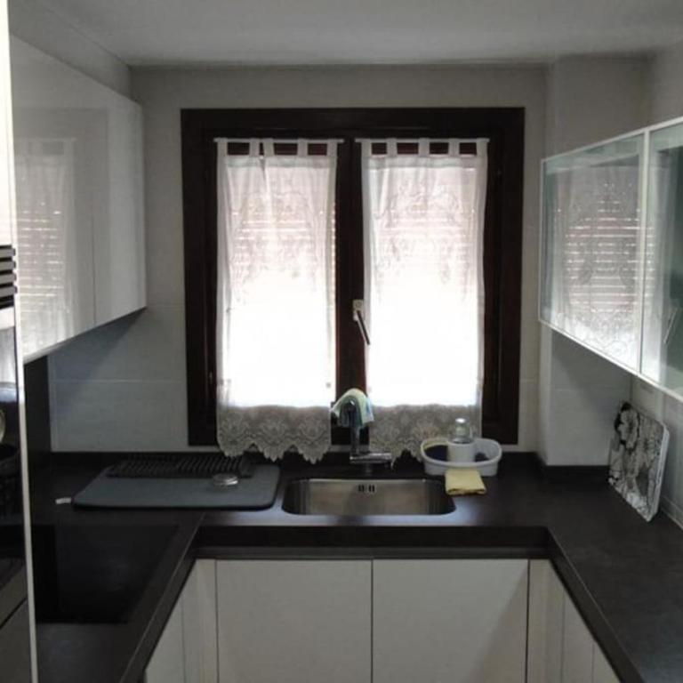 ¡Alojamiento a 100m de la playa en Moraira! - Three-Bedroom Apartment - 3