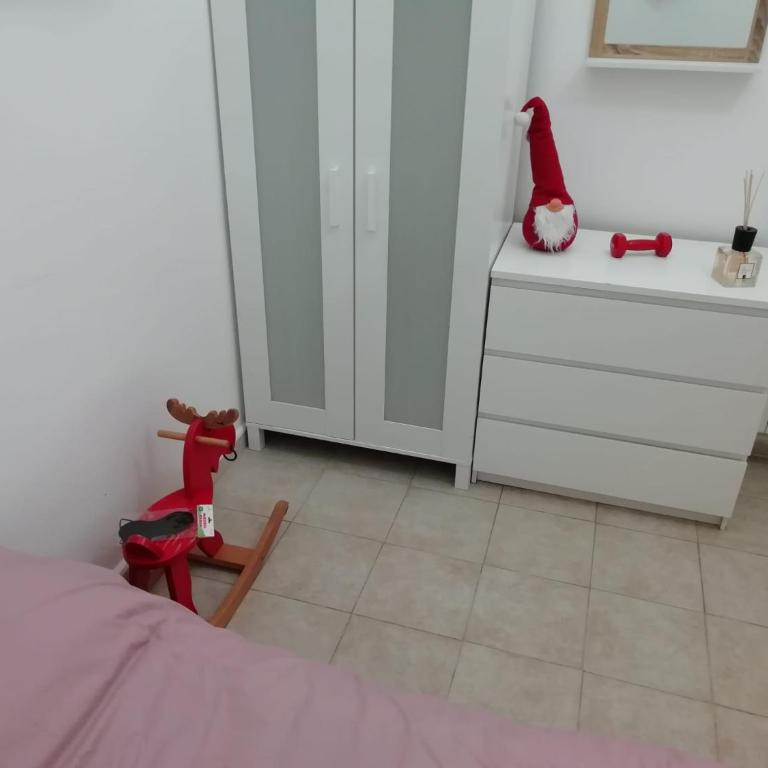 Rosso Quintino - Appartamento con 2 Camere da Letto - 11