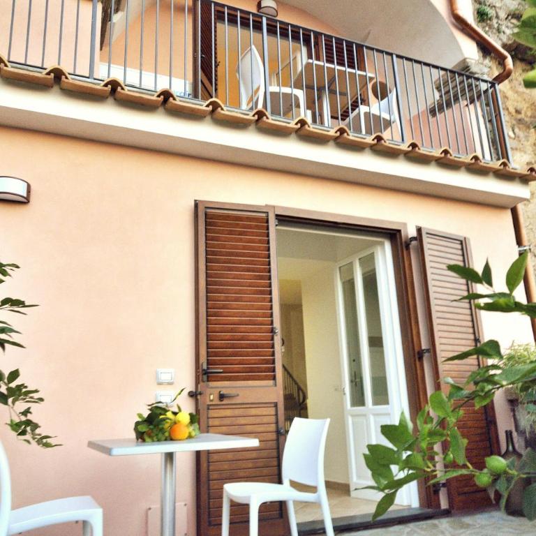 Lemon Flats Sorrento - Classic Apartment with Sea View - 13