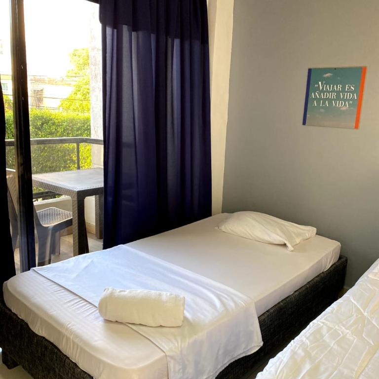 Luna Cartagena Airport Hotel - Superior Quadruple Room - 7