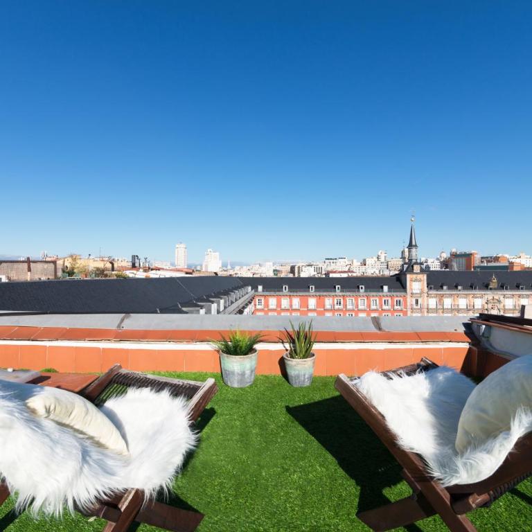 Historic penthouse Plaza Mayor in Madrid - One-Bedroom Apartment - 1