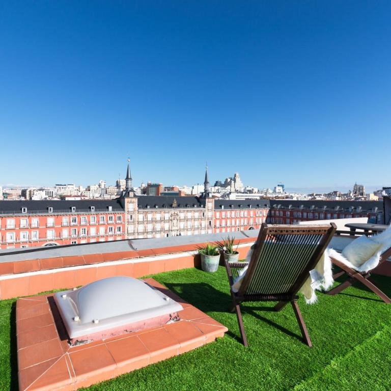 Historic penthouse Plaza Mayor in Madrid - One-Bedroom Apartment - 22