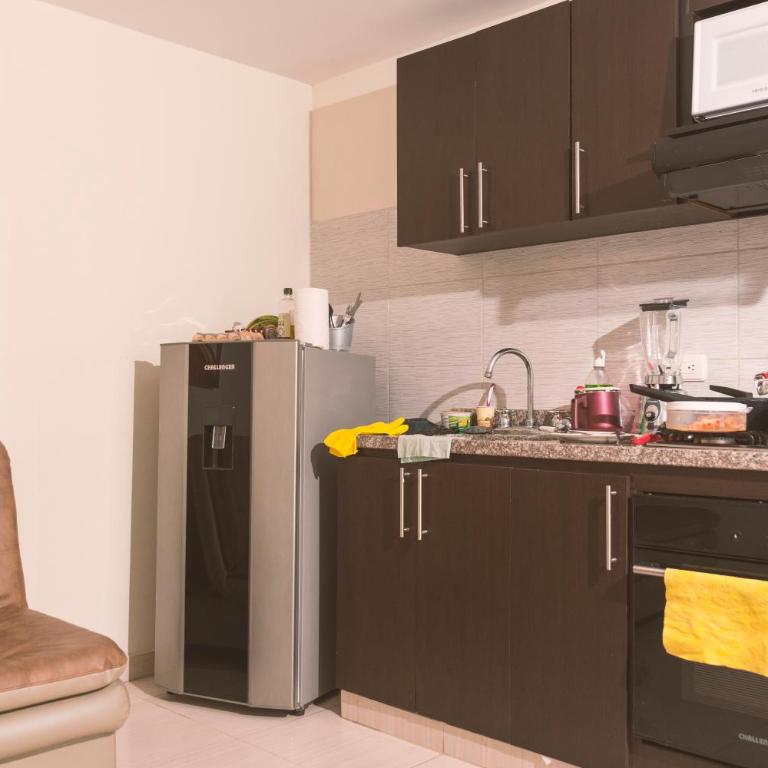 APARTAESTUDIOS AMOBLADOS ARBOLEDA DE CADIZ - Apartamento de 1 dormitorio - 24