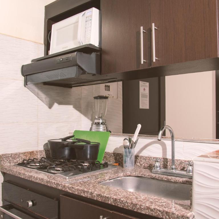 APARTAESTUDIOS AMOBLADOS ARBOLEDA DE CADIZ - Apartamento de 1 dormitorio - 4