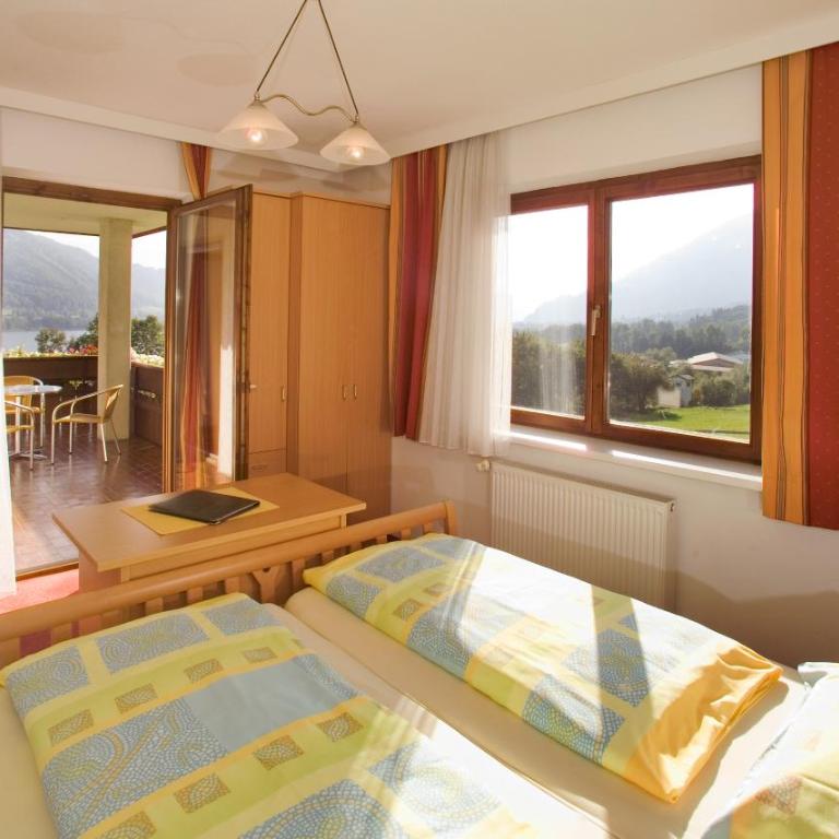 Gasthof Nindler - Familienzimmer mit Balkon und Seeblick - 4