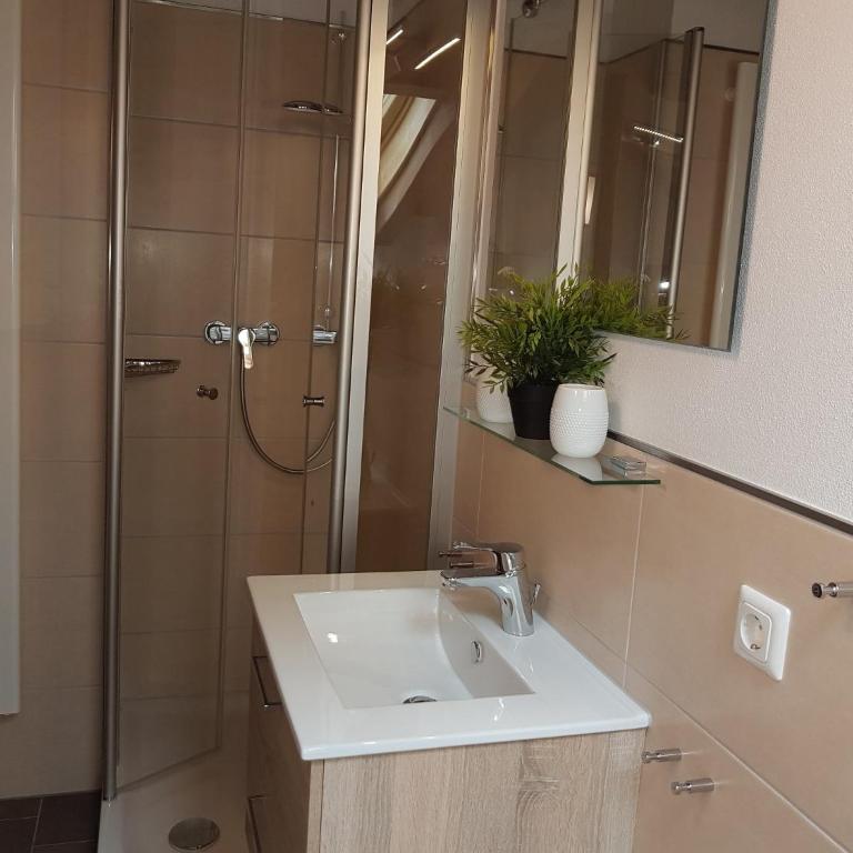 Ferienwohnung Gipfelstürmer - Am Sonneneck inkl. Chiemgaukarte - Apartment mit Balkon - 4