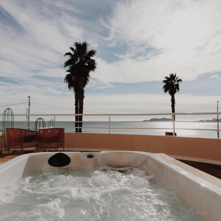 Le Rose Thé - Chambre Double avec Jacuzzi et Terrasse Privée - 10