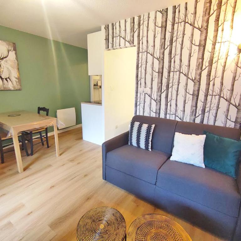 Le cerf charmant, T2, Luchon, wifi, balcon, ascenseur, 4 personnes - One-Bedroom Apartment - 2