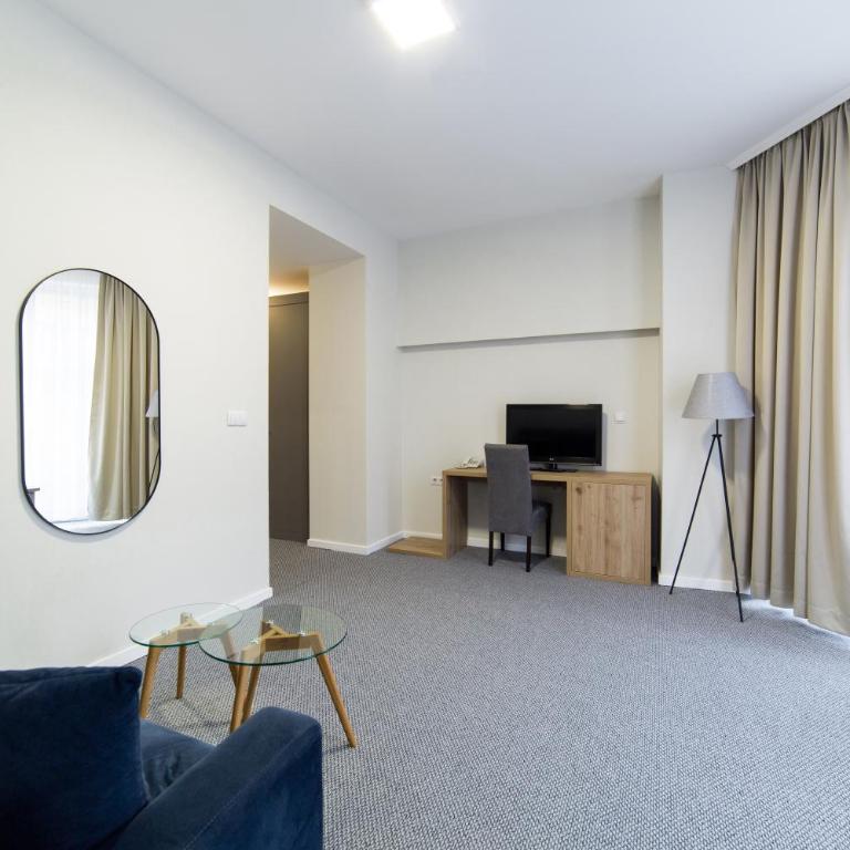 Hotel Sahat - Deluks Suite sa Bračnim Krevetom (King-size) - 5